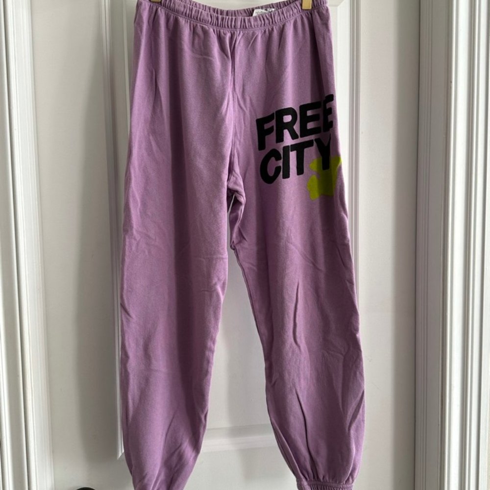 freecity Lilac Sweatpants